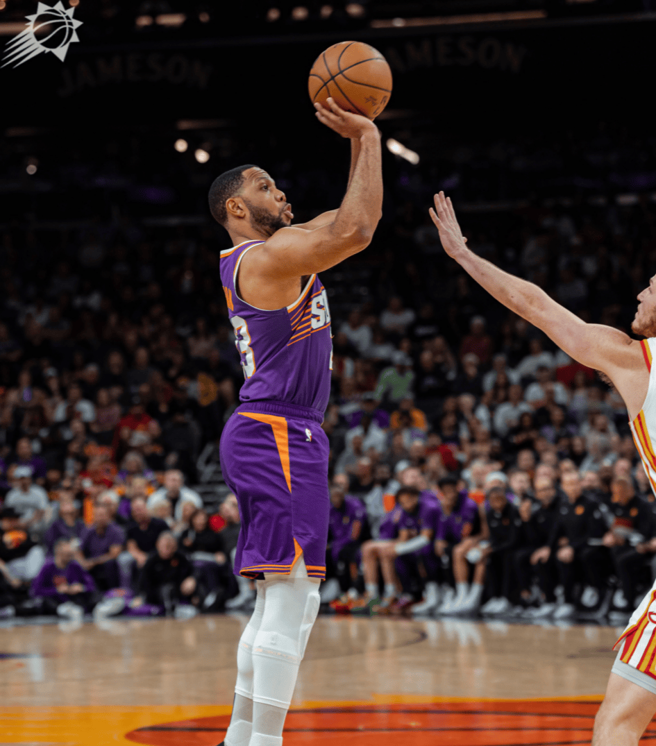 九游娱乐中国-包含加时末段足总杯焦点战；纽约尼克斯篮板制胜；气氛紧张；赛季目标并未改变的词条